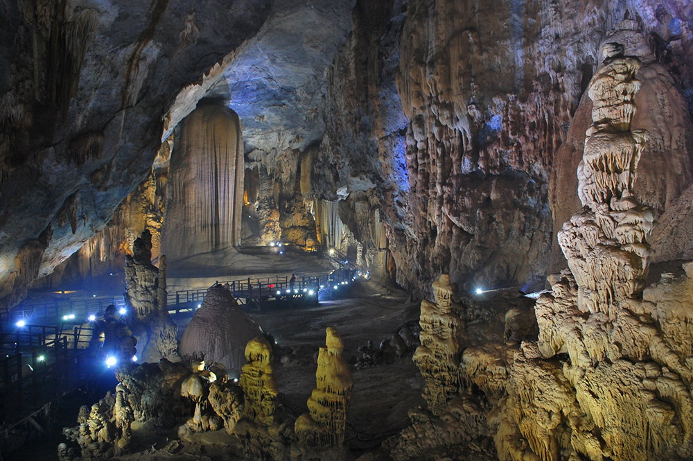 Phong Nha Caves