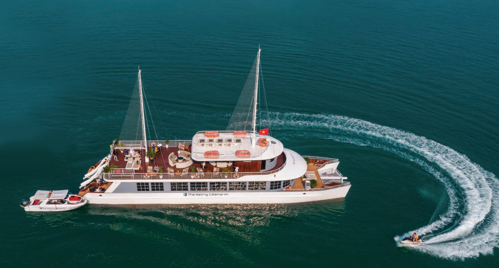 Cruise in Halong bay