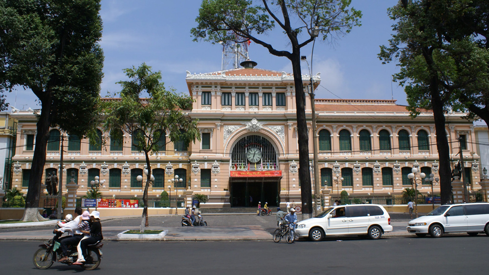 Saigon - sightseeing tour of the city and tunnels
